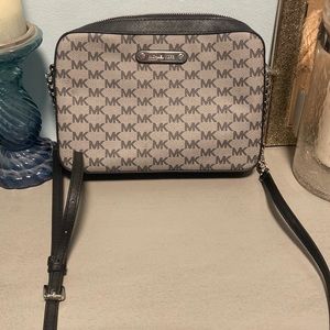 Michael Kors Crossbody MK Logo